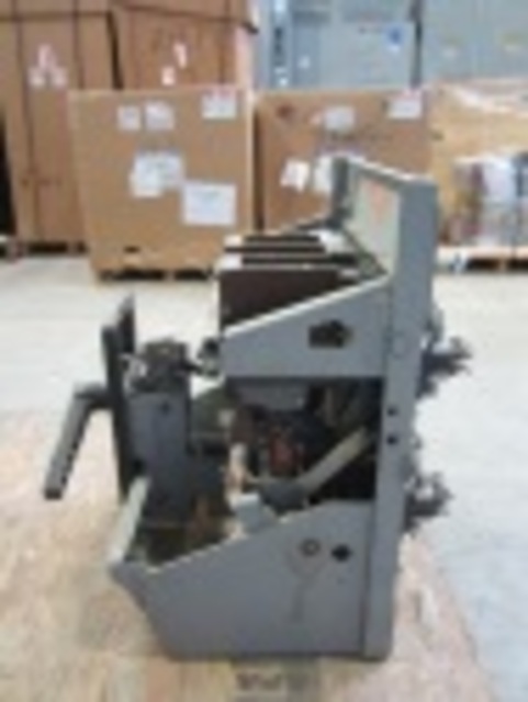 1600 Amps, General Electric, AK-1-50-9, electrically operated, drawout, #AB2429 - Image 3