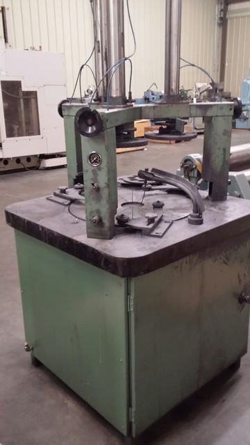 24" Technalap #600VSD (England), 3 ring, 3 pneumatic hold downs, slurry pump, extra rings, s/n 2050 - Image 2