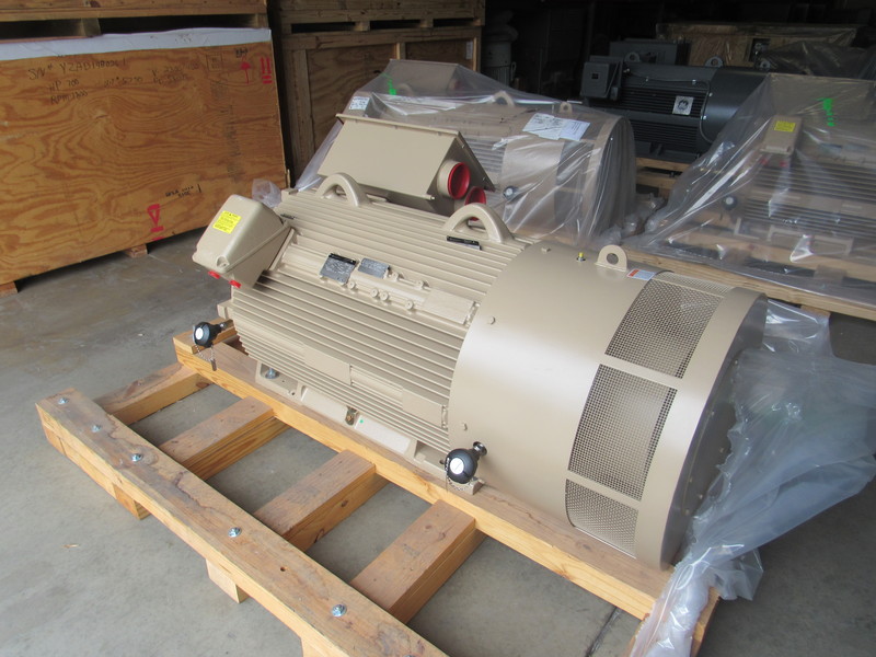 300 HP 900 RPM General Electric, Frame 5011L, TEFC, BB, new, 2300/4000 Volts - Image 2