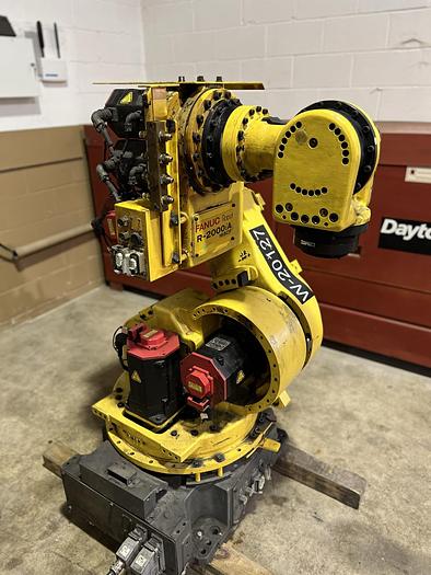 Fanuc, R-2000iA/165CF, 6-Axis CNC robot, RJ3iB controller, 165 max kg, 2002, #103829 - Image 4
