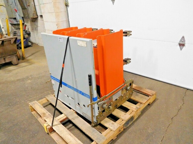 1200 Amps, General Electric, VB-7.2-500-3, Power Vac Circuit Breaker, 8.25 Kv, 125 VDC - Image 3