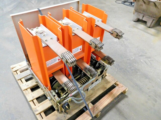 1200 Amps, General Electric, VB-7.2-500-3, Power Vac Circuit Breaker, 8.25 Kv, 125 VDC - Image 5