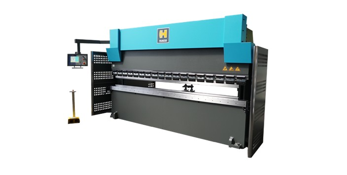 165 Ton, Haco Synchromaster #165-10-8XR, hydraulic, 10' overall, 102" between housing, 22 HP, EasyBend 2D - Image 2