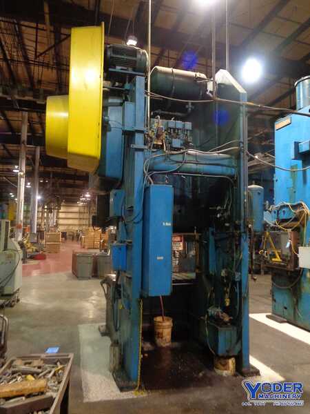200 Ton, Niagara #S2G-200-60-30, double crank gap frame press, 10" stroke, 24" Shut Height, air clutch, #68195 - Image 7