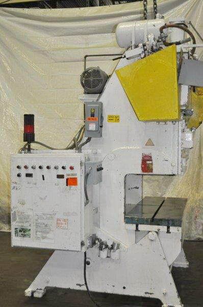 60 Ton, Johnson #G2-60-56-22, OBI press, 4" stroke, 15" Shut Height, 56" x22" bed, 100 SPM, 5 HP, 1965 - Image 4
