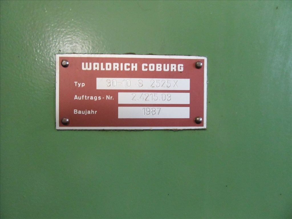 59" x 178" Waldrich Coburg #30-10S, twin column guideway/surface grinder,digital read out,S28694 - Image 9
