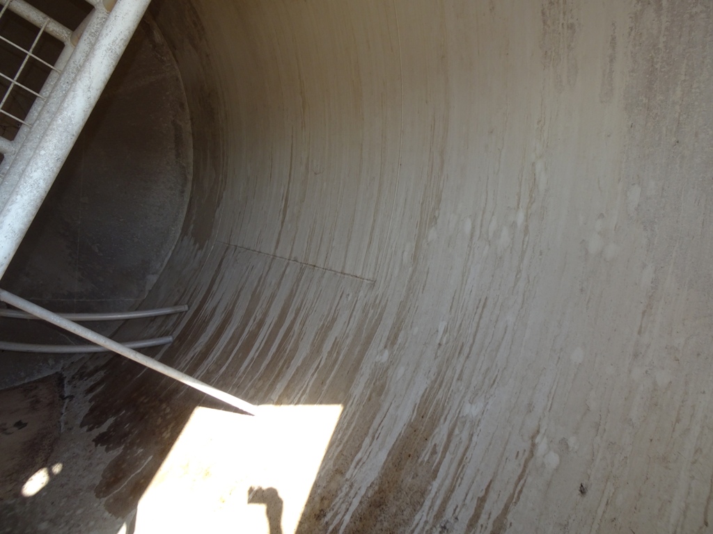 Mild Steel Silo, 1750 cu.ft., 12' x 15', cone bottom, dust collector, 12" flange bottom center discharge - Image 10