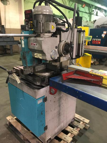 4-1/2" KMT, semi-auto, 6' Tiger stop, extra blades, manual clamp, coolant tray, 2006, #10571 - Image 3