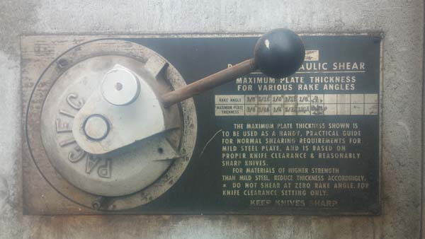 3/8" x 16' Pacific #300G16, 48" FOPBG, retractable Back Gauge, one shot lube, 18" throat, 1986 - Image 4