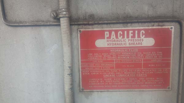 3/8" x 16' Pacific #300G16, 48" FOPBG, retractable Back Gauge, one shot lube, 18" throat, 1986 - Image 6