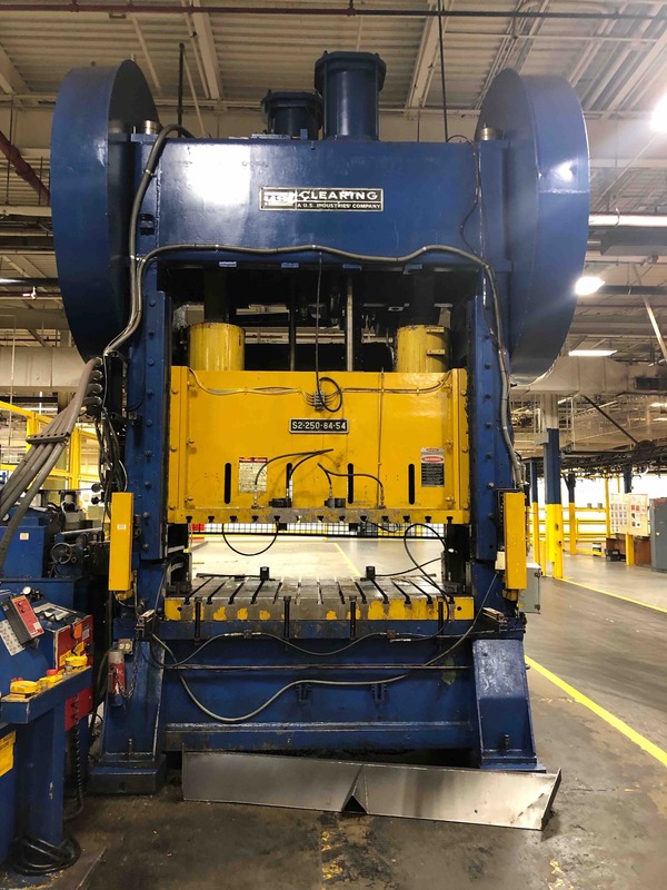 250 Ton, USI Clearing #S2-250-84-54, 12" stroke, 30" Shut Height, 12" adj., 84" x54" bed, 36 SPM, 1984 - Image 1