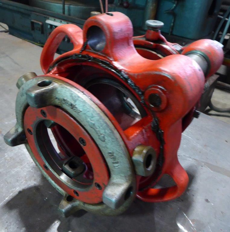 2.5" - 4" Ridgid #141, geared pipe threader, one set of dies, jam-proof for reliable power, drive pinion - Image 10