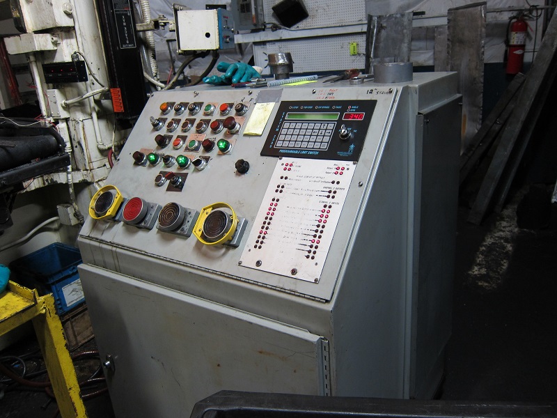 500 Ton, Verson #S2-500-240-60, straight side double crank, 12" stroke, 28" Shut Height, 8" adj., 240" x60" - Image 3