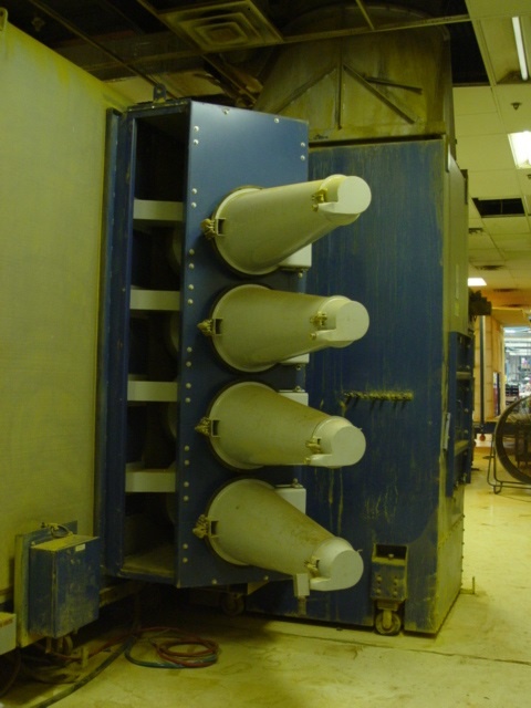 Nordson #CK, 10 automatic gun automatic powder coating booth (reclaim), 5' W x 6' H part opening - Image 6