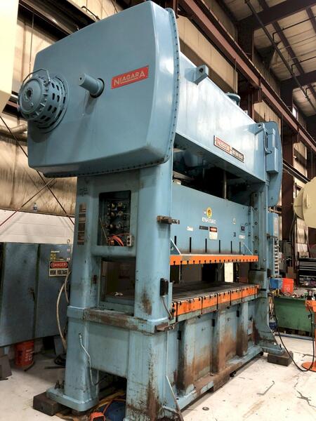 200 Ton, Niagara #SC2-200-120-42, 8" stroke, 26" Shut Height, 10" adj, 120" x42" bed, air clutch, 20-40 SPM - Image 8