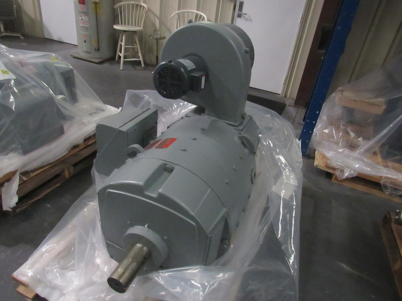 200 HP 1150/1700 RPM General Electric, Frame 506AT, DPFG-BV, BB, new, 500VA, 150/300VF - Image 2