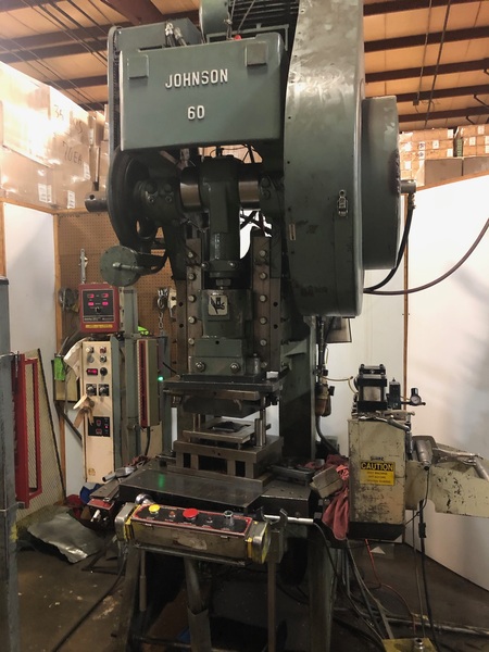 60 Ton, Johnson #60, 3" stroke, 10-75 SPM, Wintress, 12" servo feed line, 22" x32" bed - Image 4