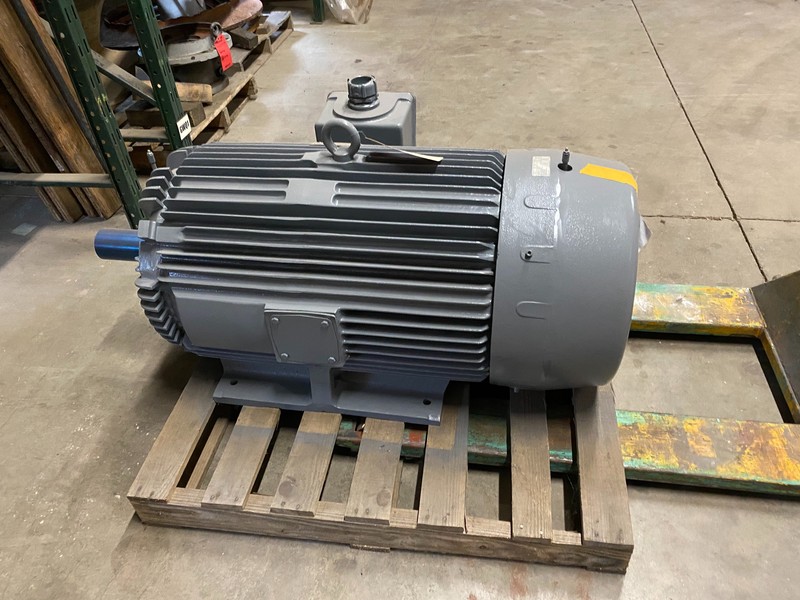 150 HP 1200 RPM Toshiba, Frame 447T, TEFC, b1506flf4bsh001, electrically ok, 460 Volts - Image 3
