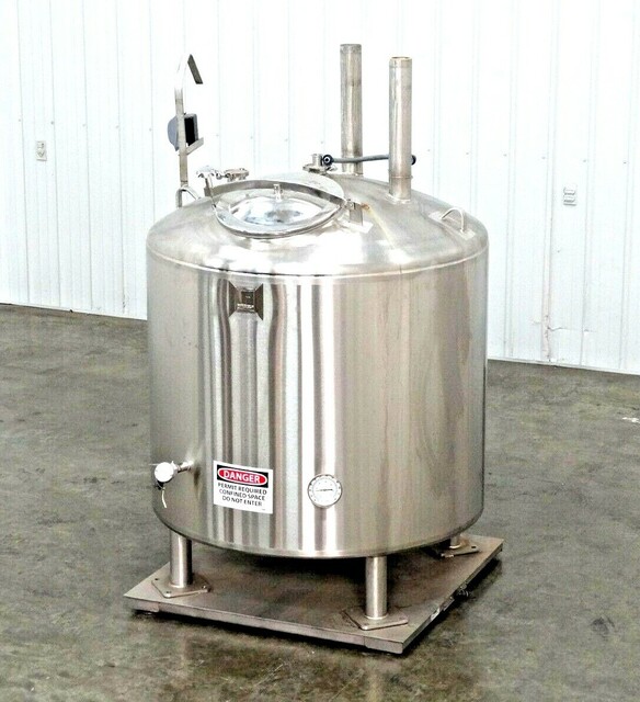 250 gallon Trinity air insulated jacketed tank with scale, 304 Stainless Steel, 48" inner dimensions, 39" - Image 1
