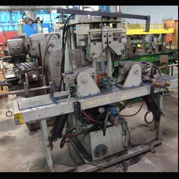 Southern Machine double end tube bender, 7.5 HP, hydraulic tank, electrical panel, push button control (2 - Image 1