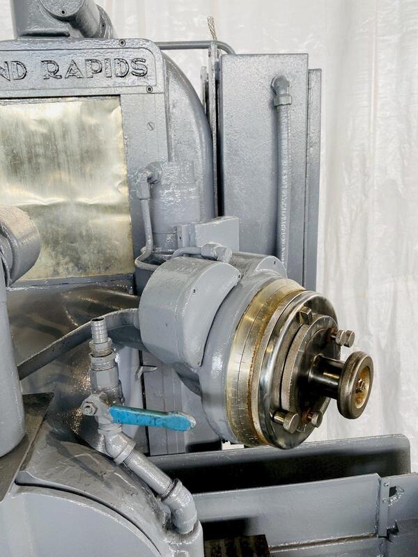 10" x 24" Gallmeyer & Livingston #360, hydraulic horizonal grinder, incremental downfeed, over the wheel - Image 6
