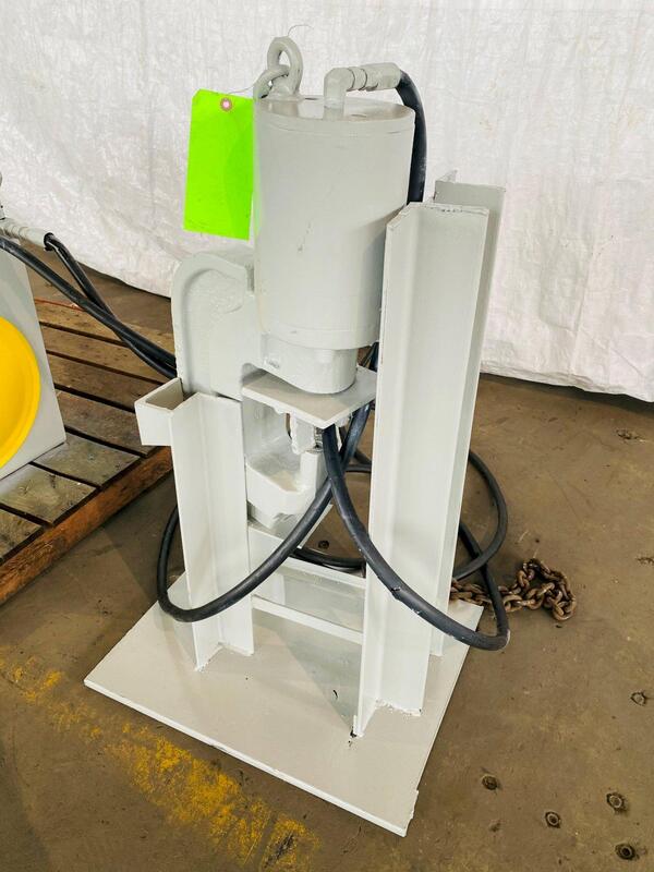 Fabriline #FH-12, C-frame hydraulic punch - Image 2