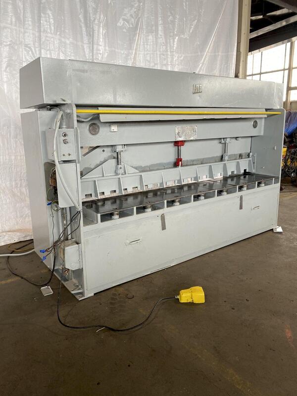 1/2" x 10' HTC hydraulic shear, front operated power back gauge, 11 hold downs, 72" squaring arm, 25 HP - Image 3