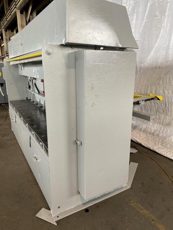 1/2" x 10' HTC hydraulic shear, front operated power back gauge, 11 hold downs, 72" squaring arm, 25 HP - Image 5