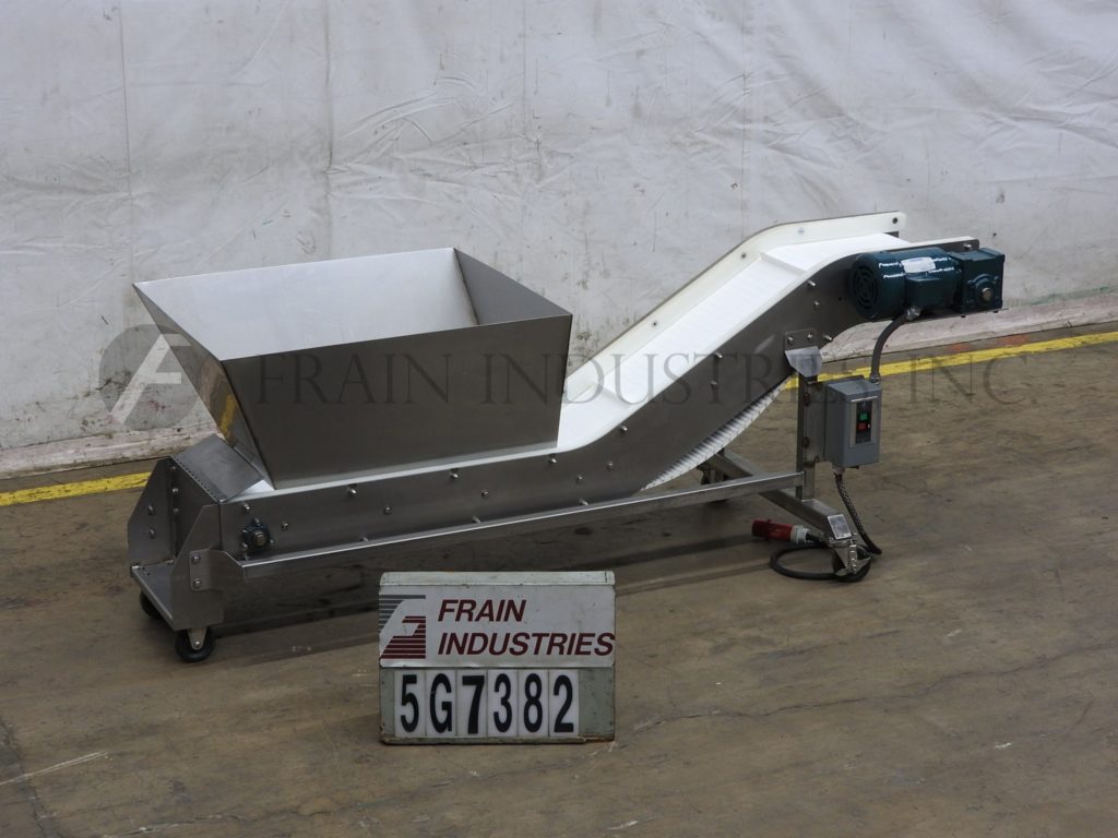 12-1/4" wide x 3.1' long, Inclined cleated conveyor, Stainless Steel, with 36" x 30" x 17" hopper, Flex Link - Image 1