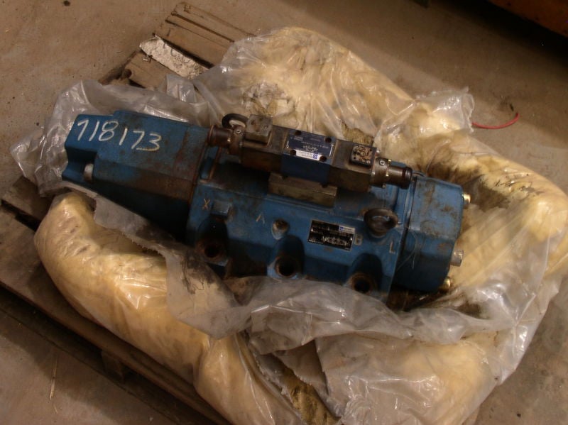 Rexroth #5WRZ, hydraulic valve, size 52, 5076 psi, 100% duty cycle - Image 1