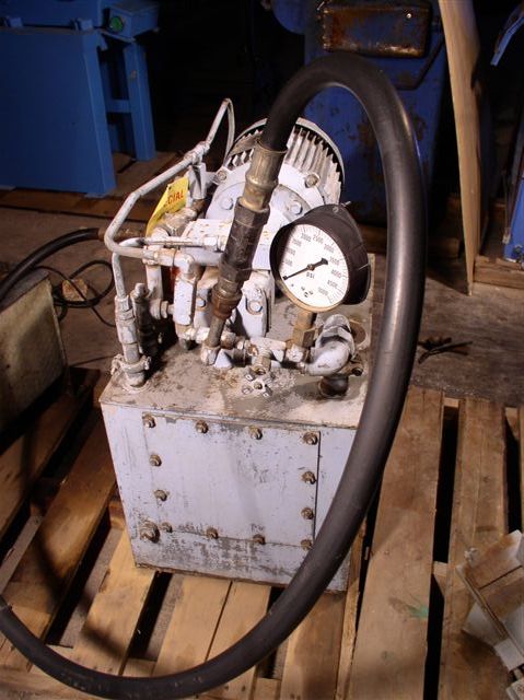 7.5 HP Oilgear Hydraulic System, 4000 psi, 6.0 gpm @ 1800 RPM, 20 gallon tank, 230/460 V. - Image 2