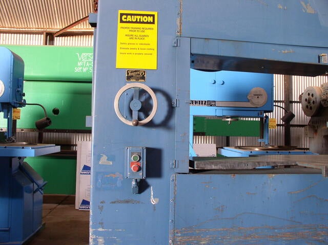 41.5" x 21" Tannewitz #RHNE, vertical band saw, 42" wheel diameter, S/N 73242 - Image 4