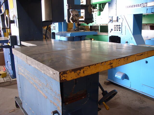 41.5" x 21" Tannewitz #RHNE, vertical band saw, 42" wheel diameter, S/N 73242 - Image 5