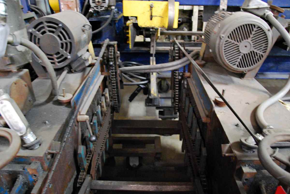 Buckeye / Loopco brush deburring machine, 2" OD x 144" max., #3692 - Image 2