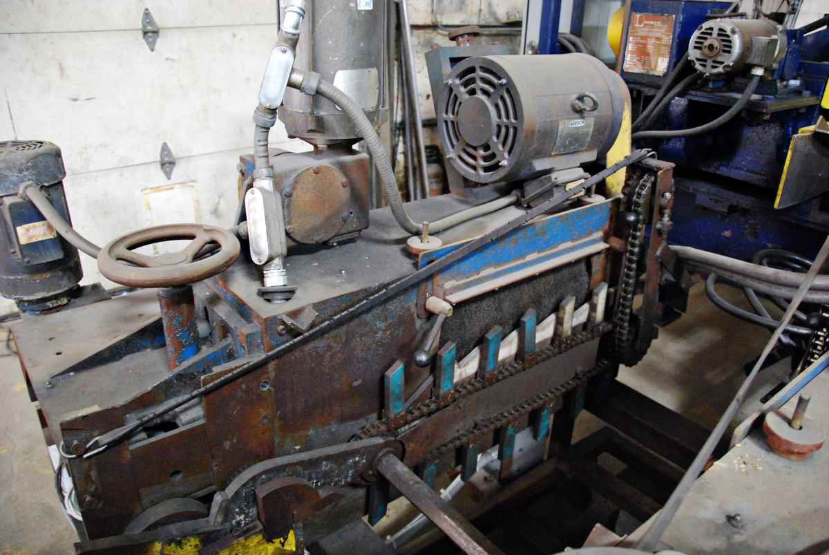 Buckeye / Loopco brush deburring machine, 2" OD x 144" max., #3692 - Image 6