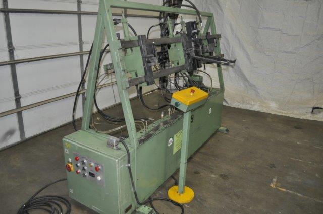 BTC, multi-head wire bender, 4 adj heads, 7' head travel, center clamp station, indexing - Image 2