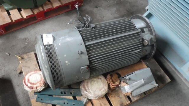 60 HP 1800 RPM General Electric, Frame K364TP16, TEFC BB, 230/460 Volts - Image 3