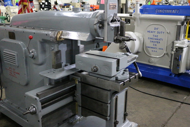 20" Rockford shaper, 22" stroke, universal t-slotted table, heavy duty vise, 7.5 HP, low hours - Image 6