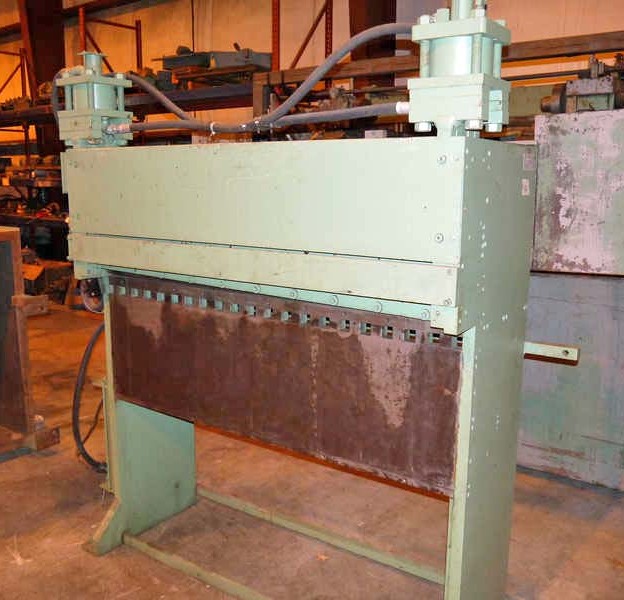 .105" x 5' Red Bud #G18L-60, Cut-To-Length line shear, hydraulic actuated, 1985 - Image 3
