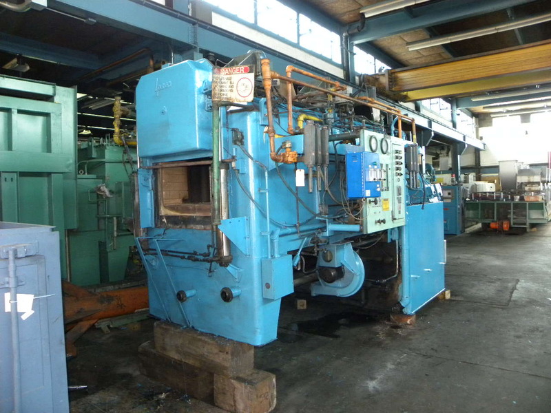 24" width x 18" height x 36" L Ipsen T-8, 2-zone internal quench furnace, 1850°F, gas fired, load & unload - Image 2