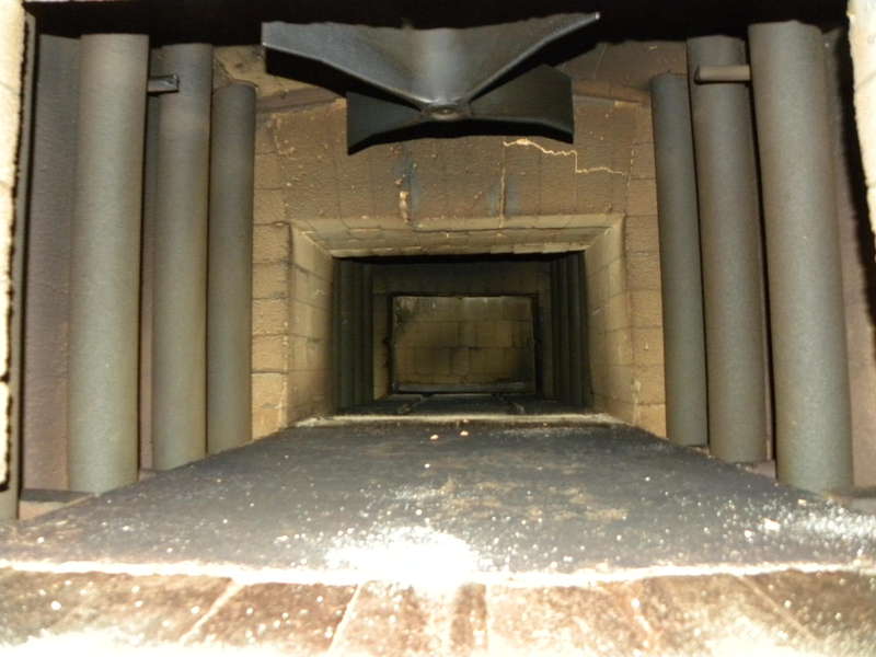 24" width x 18" height x 36" L Ipsen T-8, 2-zone internal quench furnace, 1850°F, gas fired, load & unload - Image 3