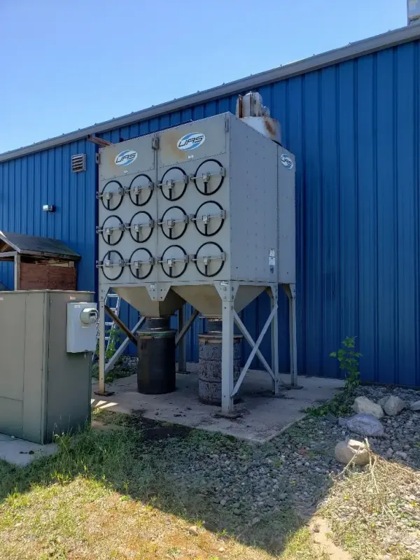 10000 cfm @ 4" S.P., United Air Specialists #SFC-24-3, 24 cartridge, 20 HP, air pulse - Image 1