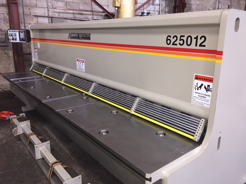 1/4" x 12' Accurshear #625012, hydraulic shear, 36" Back Gauge, 10' sq arm, 19 holddowns, 20 HP, new - Image 2