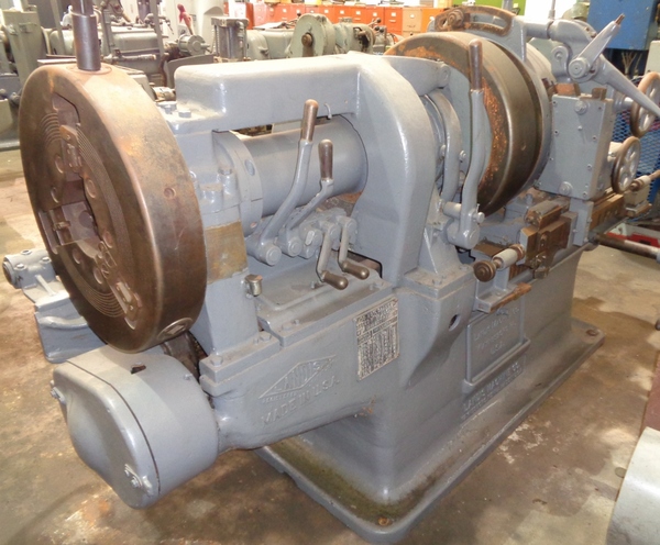 2-5/8" - 4-3/4" Landis, API receding die head threader, 19" carriage, (2) 3-jaw manual chucks - Image 1