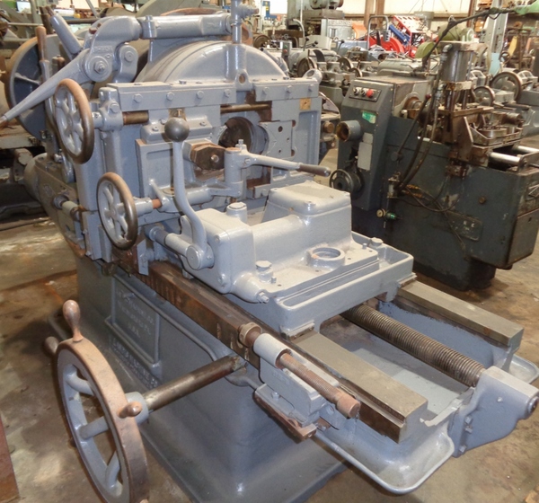 2-5/8" - 4-3/4" Landis, API receding die head threader, 19" carriage, (2) 3-jaw manual chucks - Image 2