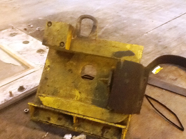 2000 lb. Coil "C" Hook, 24" width - Image 1
