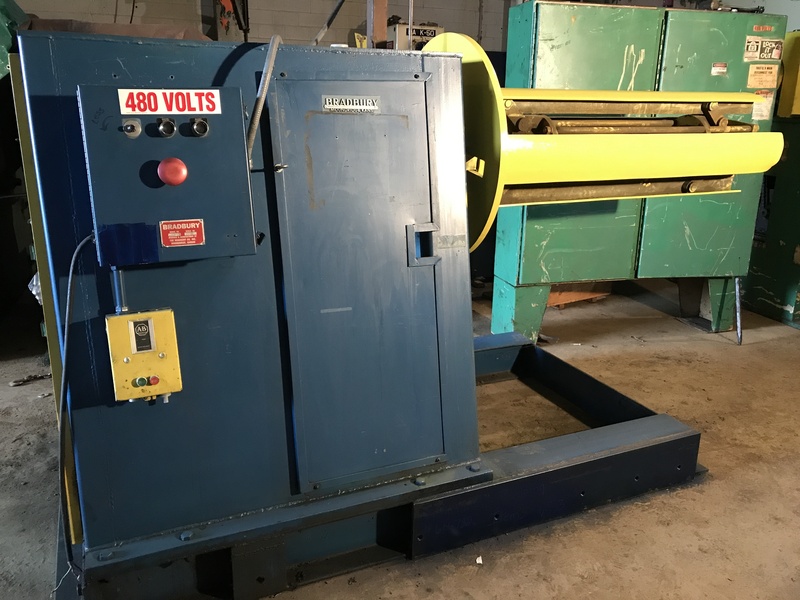 20000 lb. Bradbury #420-60, uncoiler, 60" width, 72" outside dimensions, 17"-21" ID, 4 leaf style, #11021 - Image 2