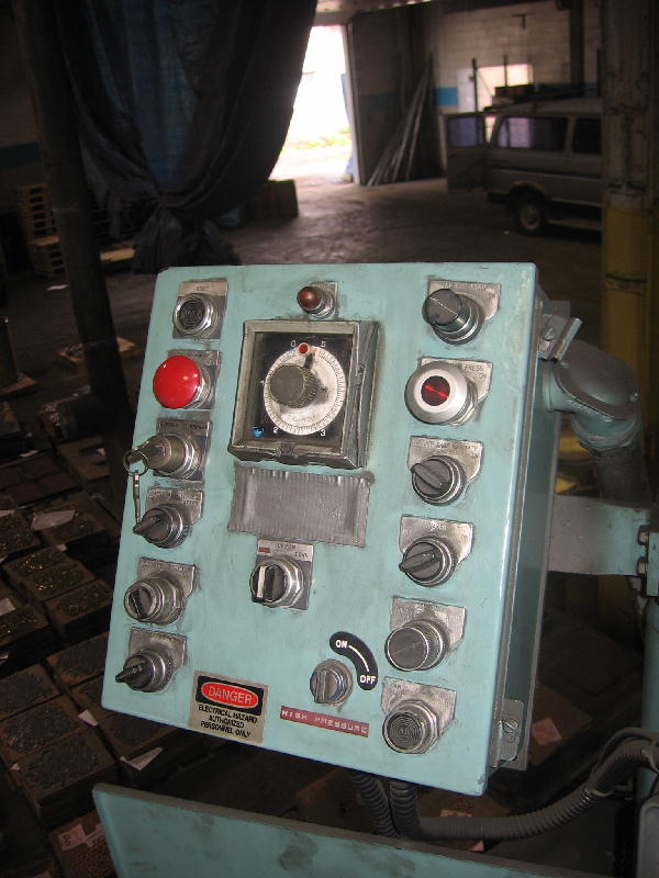 120 Ton, Hydramet, double acting, 8" fill, 10" die bore - Image 4