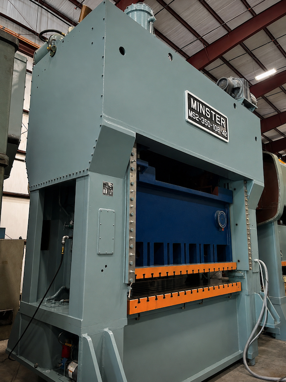 350 Ton, Minster #MS2, straight side double crank, 10" stroke, 27" Shut Height, 108x42" bed, hydraulic OL - Image 3