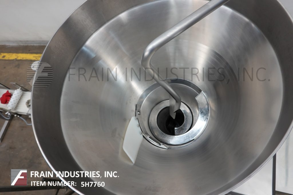 Vemag #500, continuous, twin screw, vacuum stuffer, 500-2200 Kg' s per hour, tilt back product hopper with - Image 2